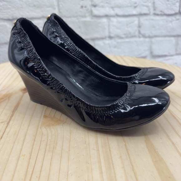 TORY BURCH Wedge Pumps Black Eddie Round Toe Heel Sz 6.5 Shoes - Picture 3 of 13